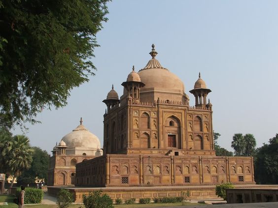 Khusro Bagh