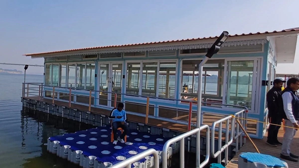 Kalindi Floating Restaurant